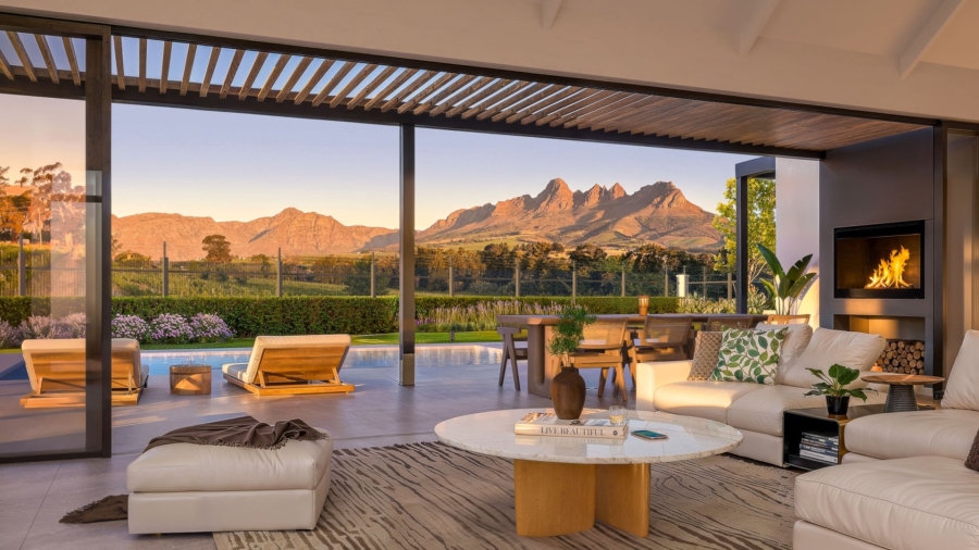 4 Bedroom Property for Sale in Raithby Western Cape